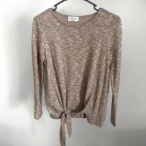 Bottom-tie Longsleeve